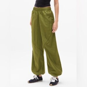 Athleta Lunar Sheen Utility Mid Rise Pant Medium Picoline Olive